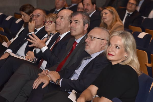 ¡Sra. Consejera de Sanidad del Gobierno de Canarias, diga la verdad!